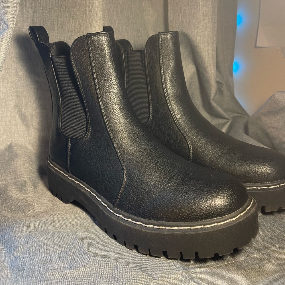 Sincerely Jules Black Chunky Chelsea Ankle Boots